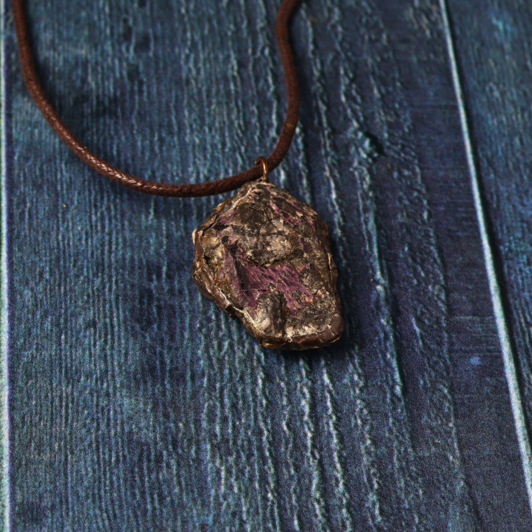 Raw Charoite