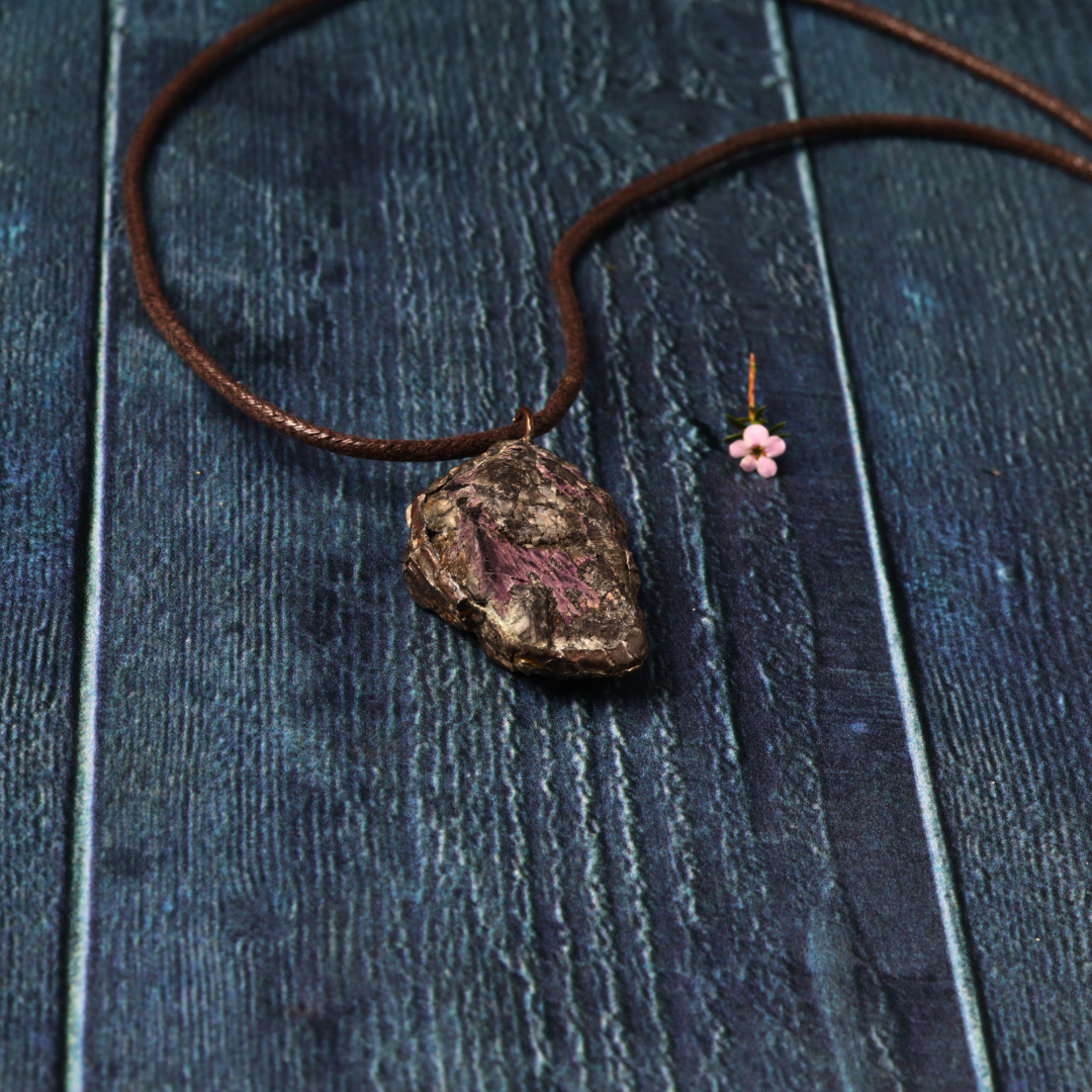 Raw Charoite