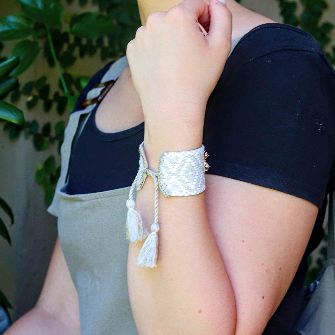 Knitted cuff