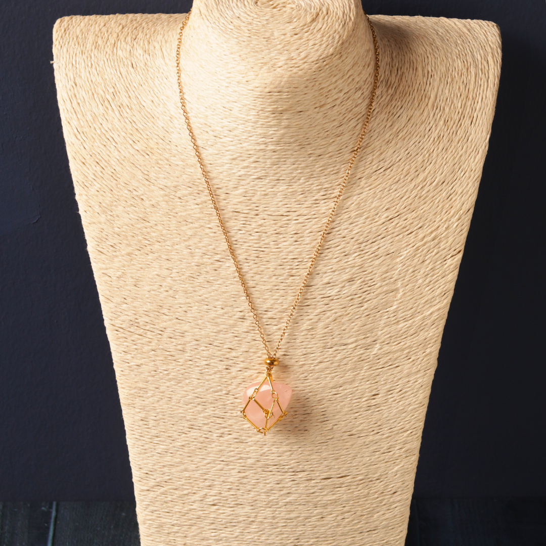 Reusable Crystal Chain in Gold