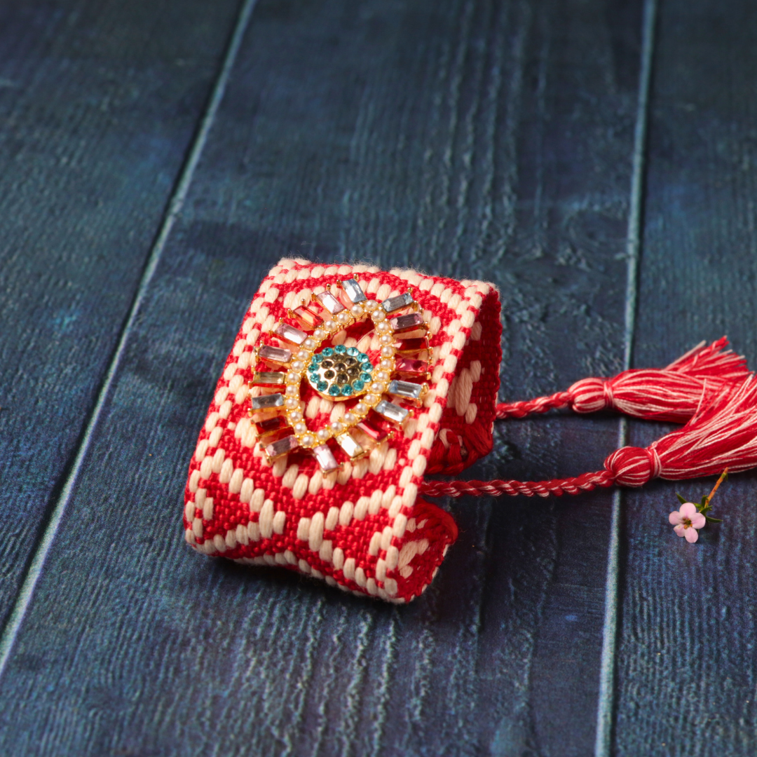 Knitted cuff in Red