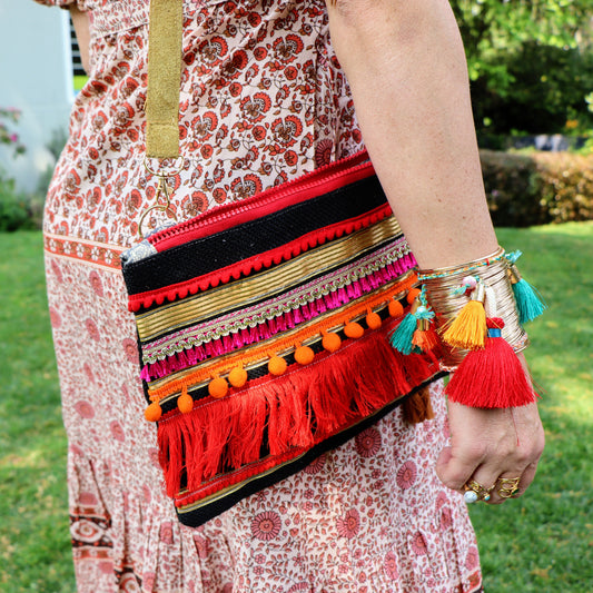 Cass crossbody bag in scarlet & onyx