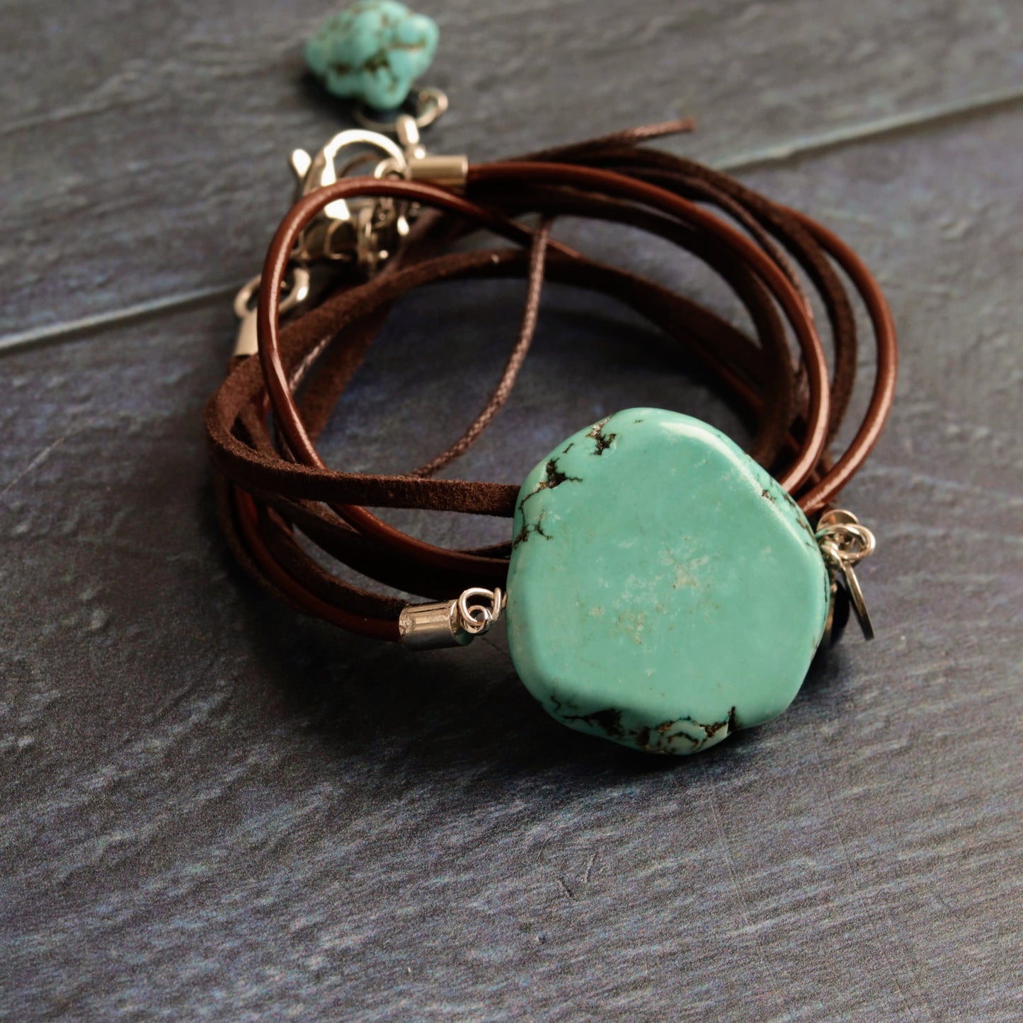 Howlite Hippie