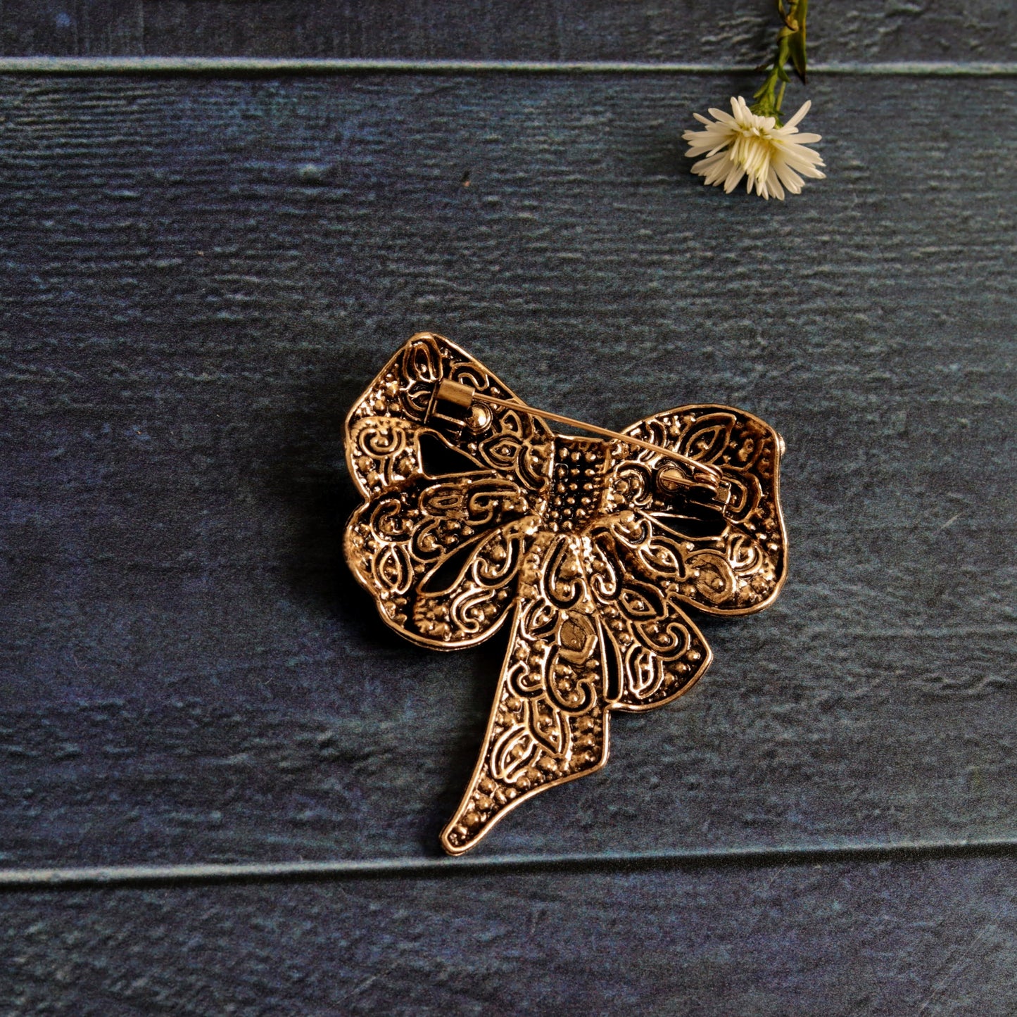 Terracotta bow