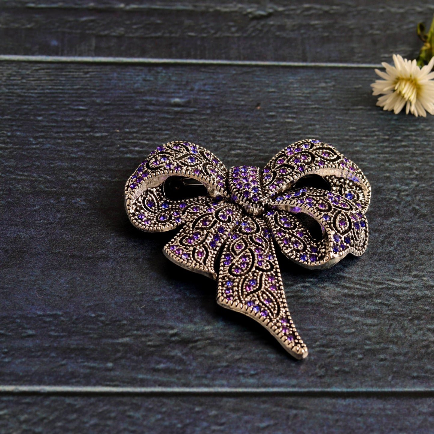 Indigo bow