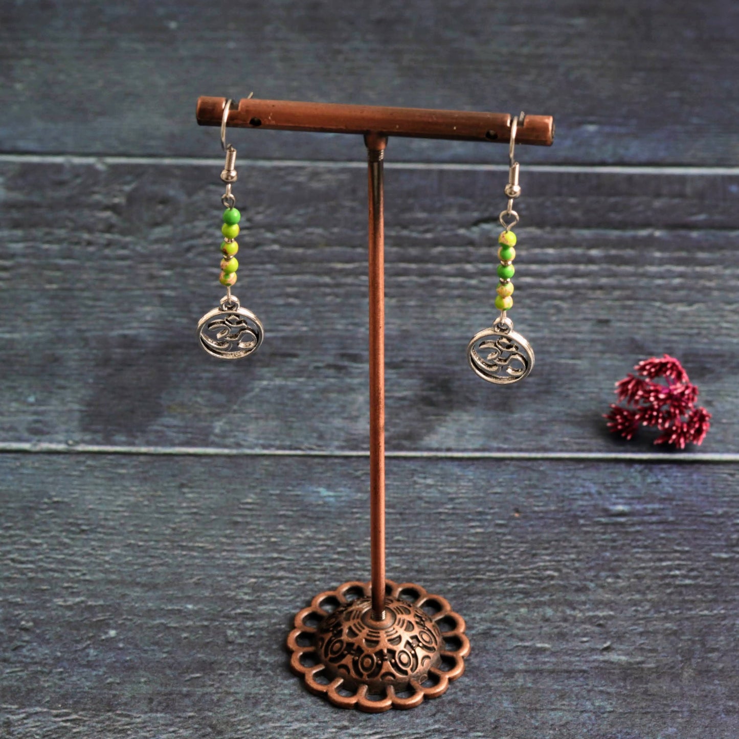 Lime & Silver Aum