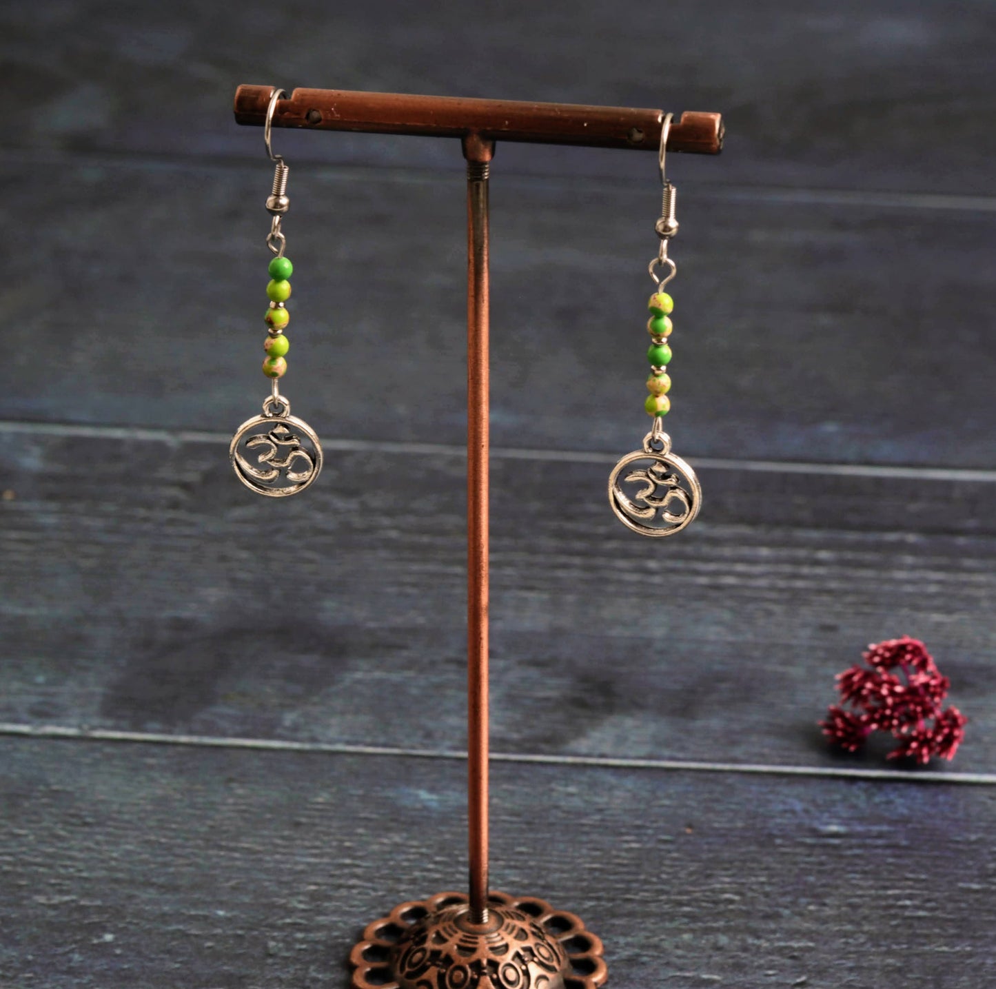 Lime & Silver Aum