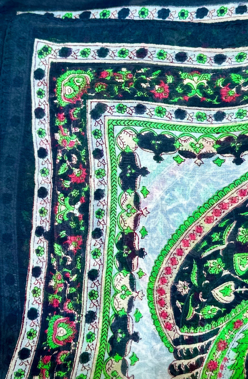 Silk scarf in Ebony Lime