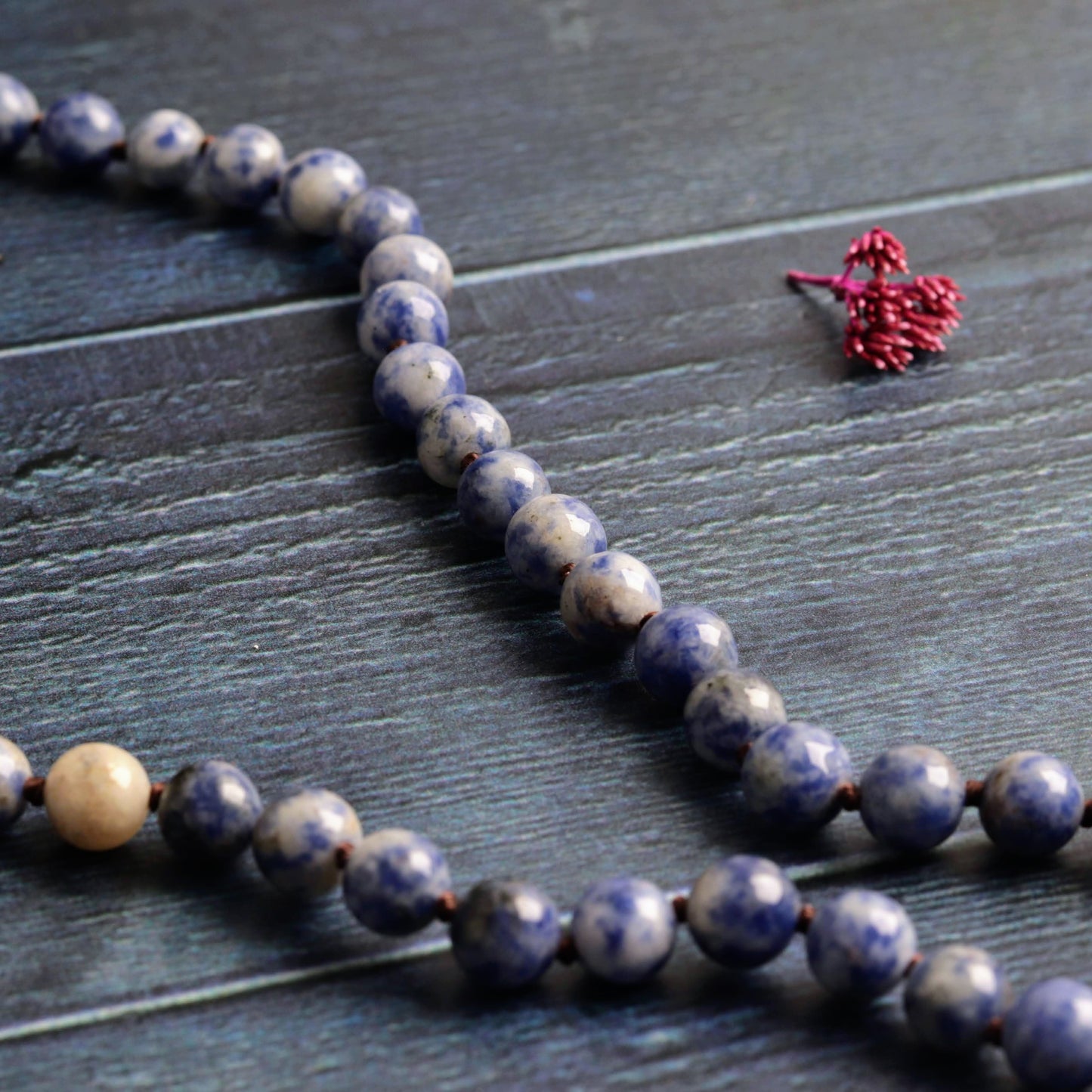 Atlas sodalite