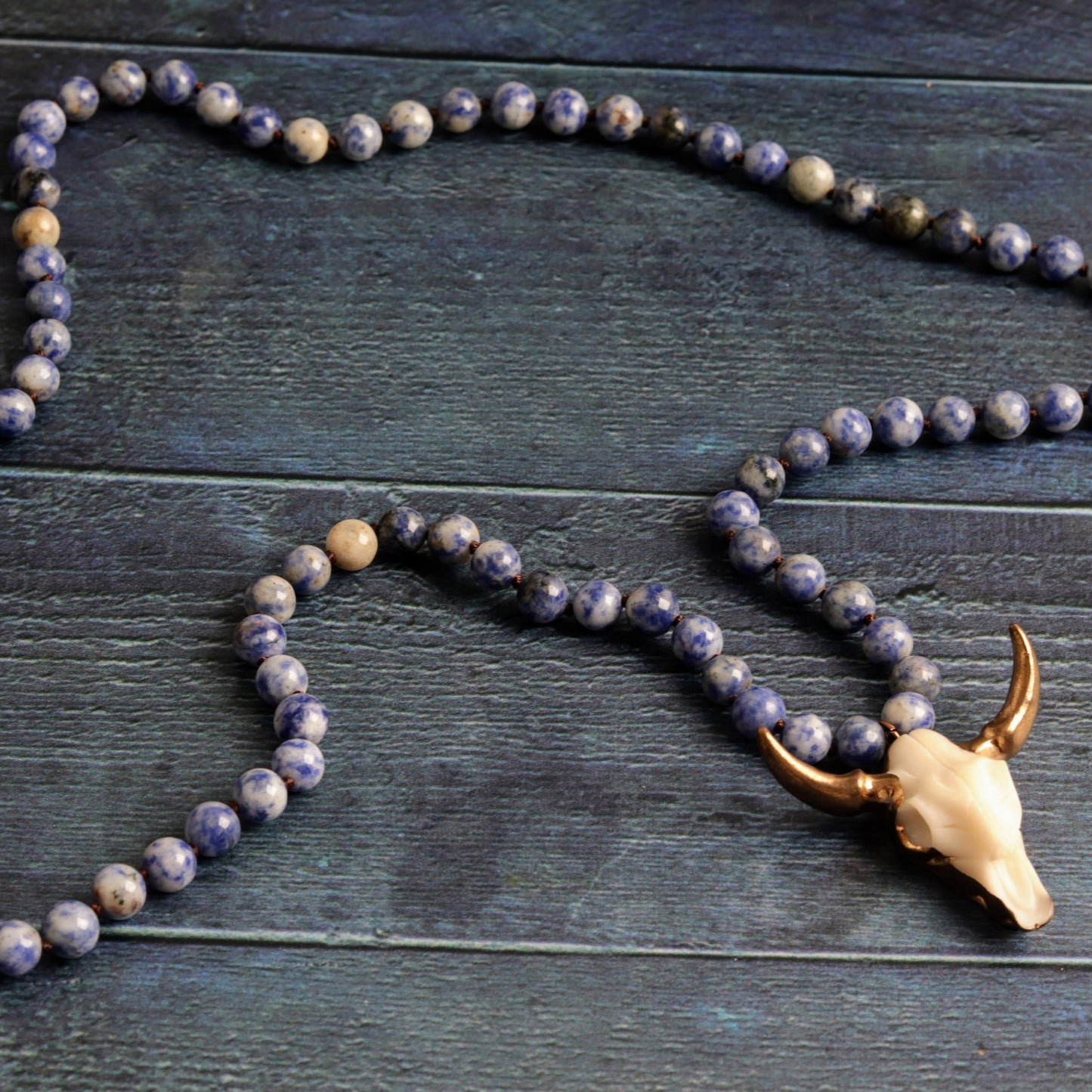 Atlas sodalite