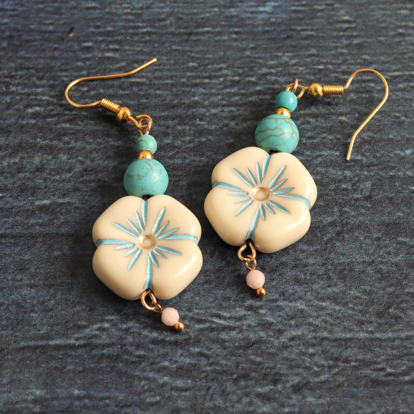 Howlite blossoms