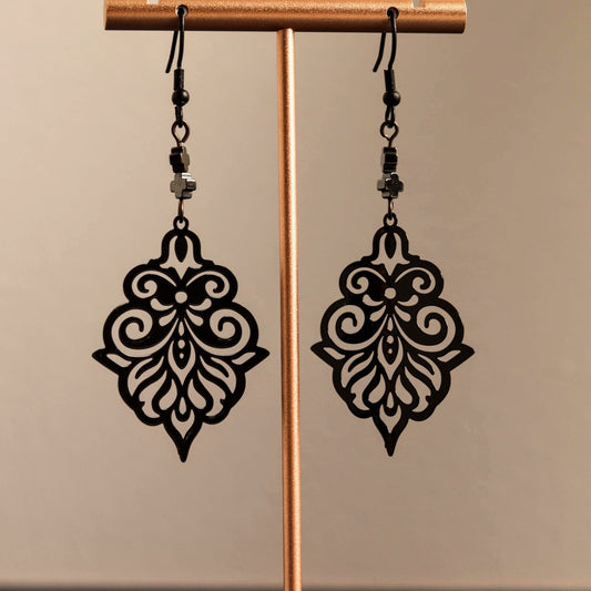 Black Form - Handmade Jewellery - i am boho