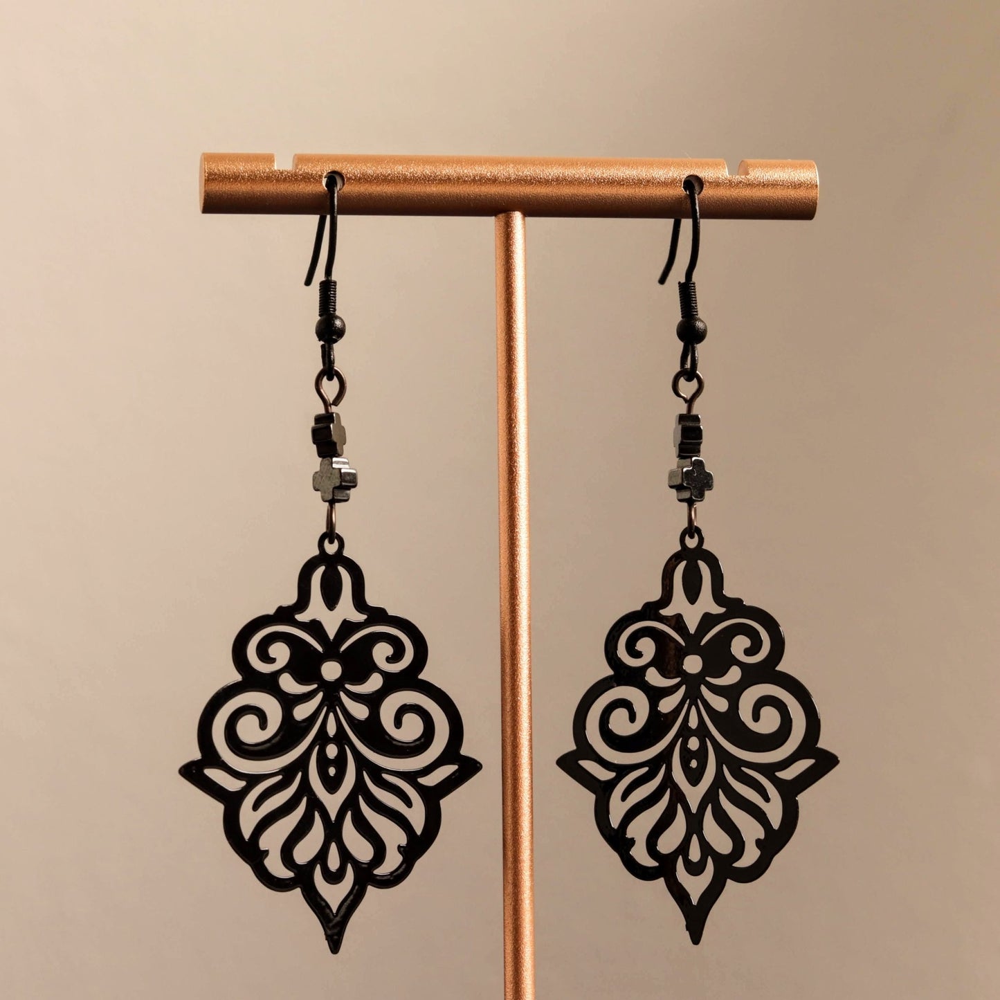 Black Form - Handmade Jewellery - i am boho