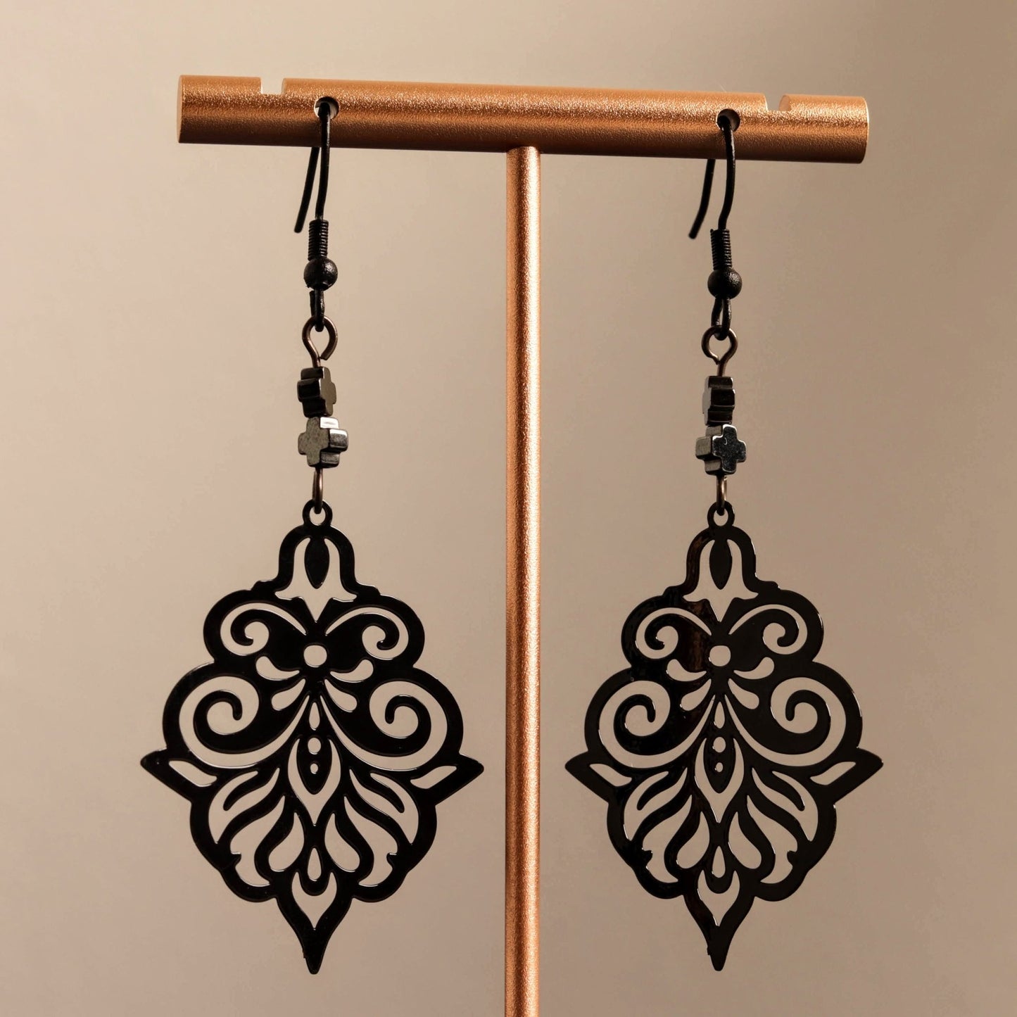 Black Form - Handmade Jewellery - i am boho