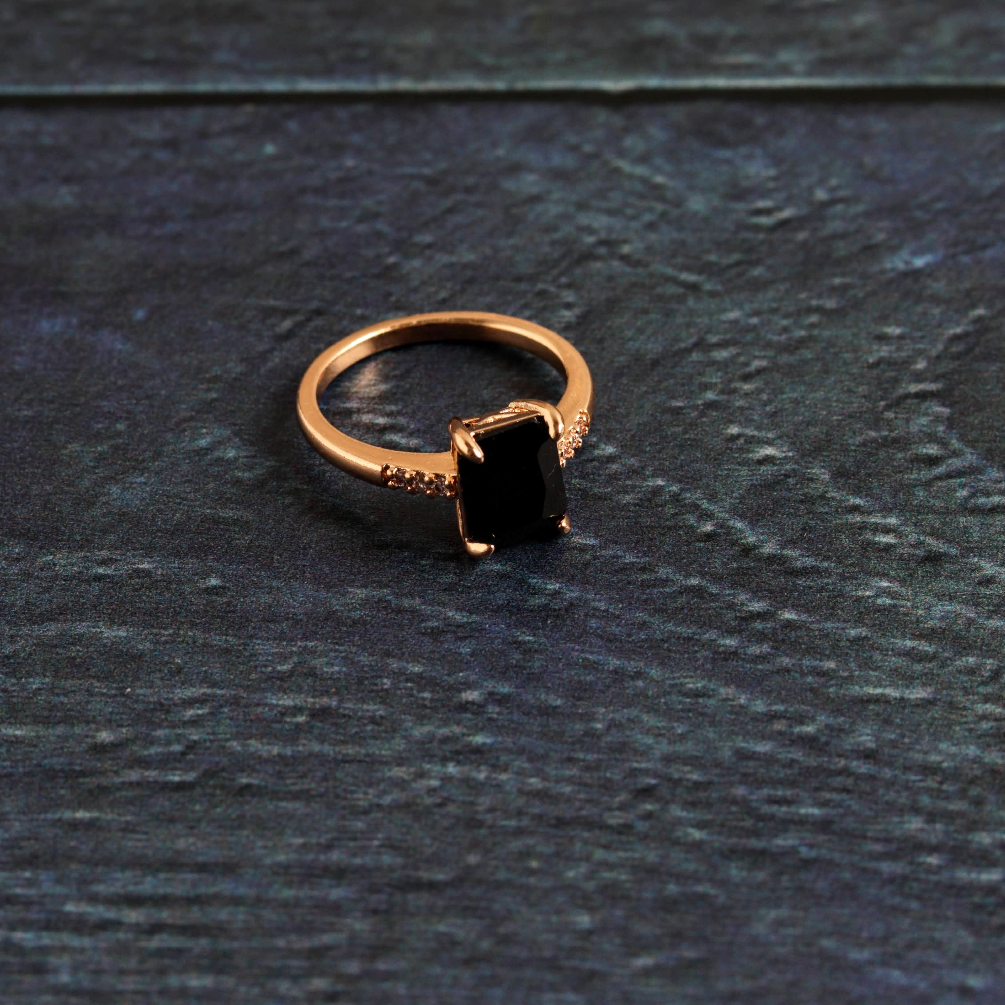 Dark Solitaire- Handmade Jewellery - i am boho