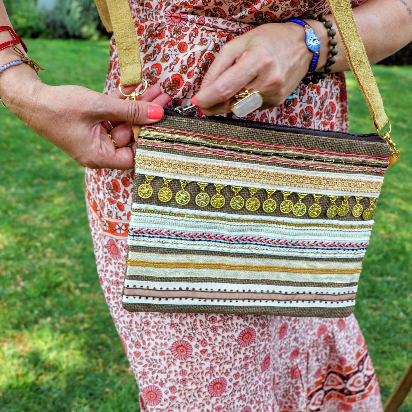 Cass crossbody bag in coffee
