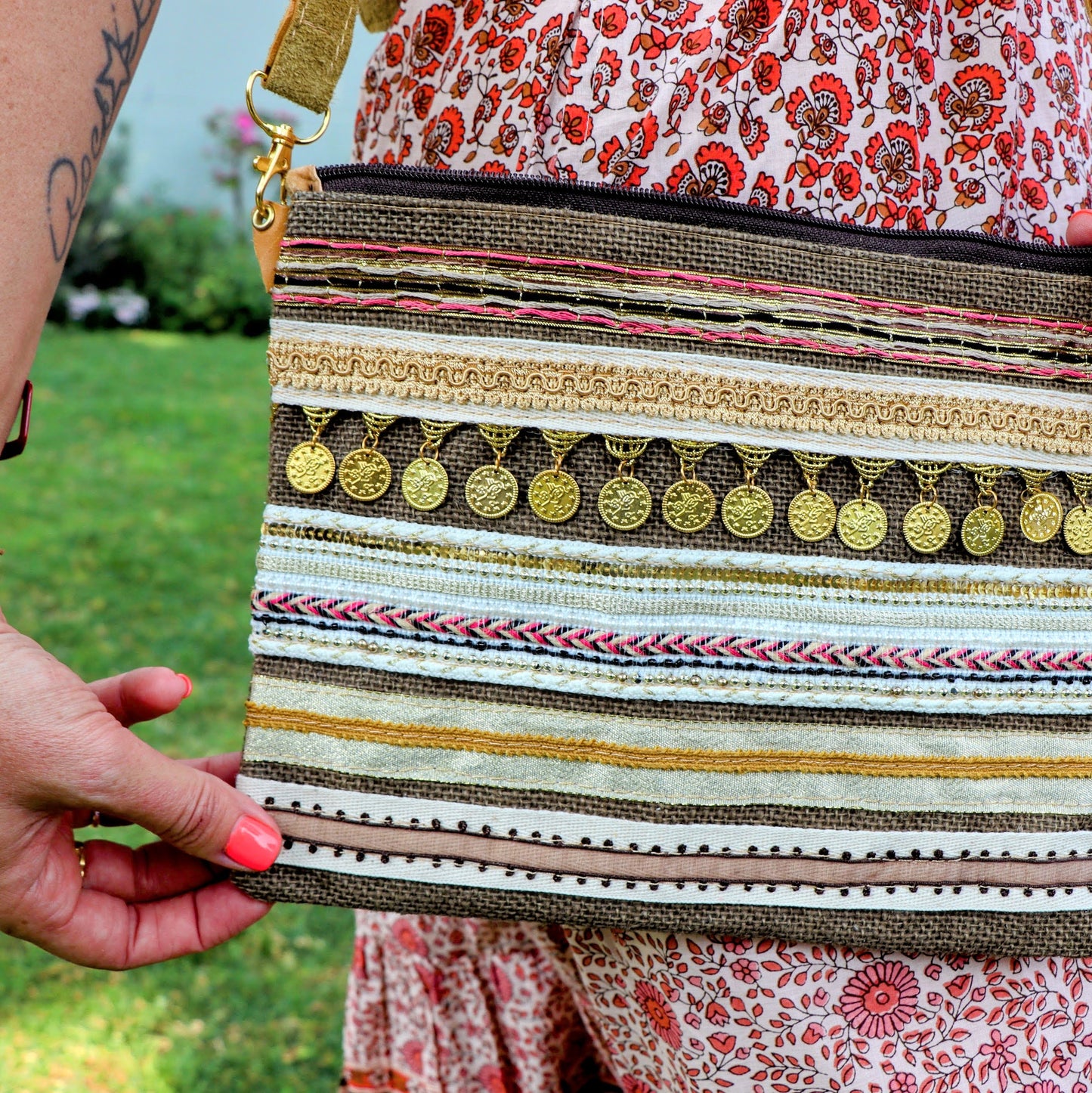 Cass crossbody bag in coffee