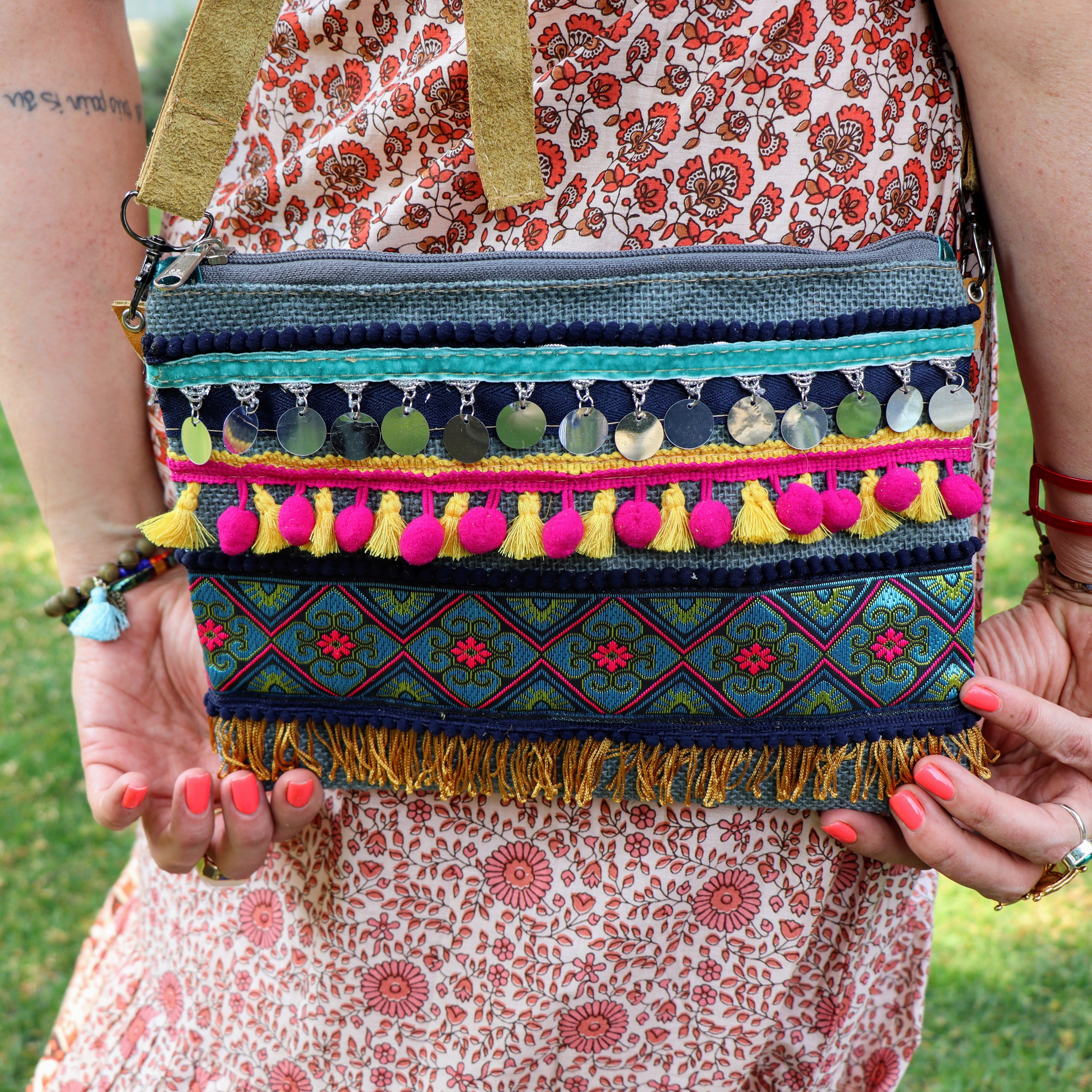 Cass crossbody bag in sun & sky