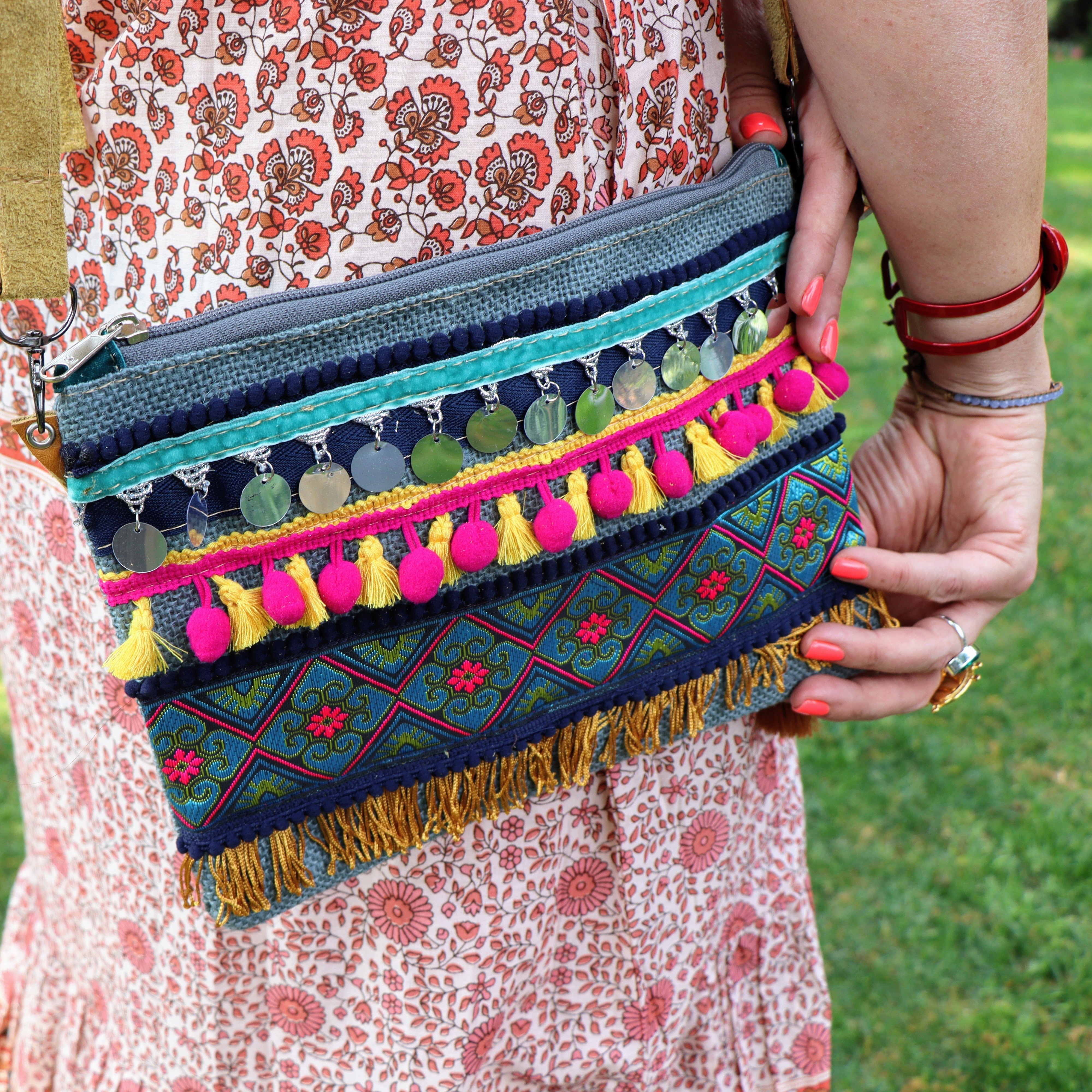 Cass crossbody bag in sun & sky