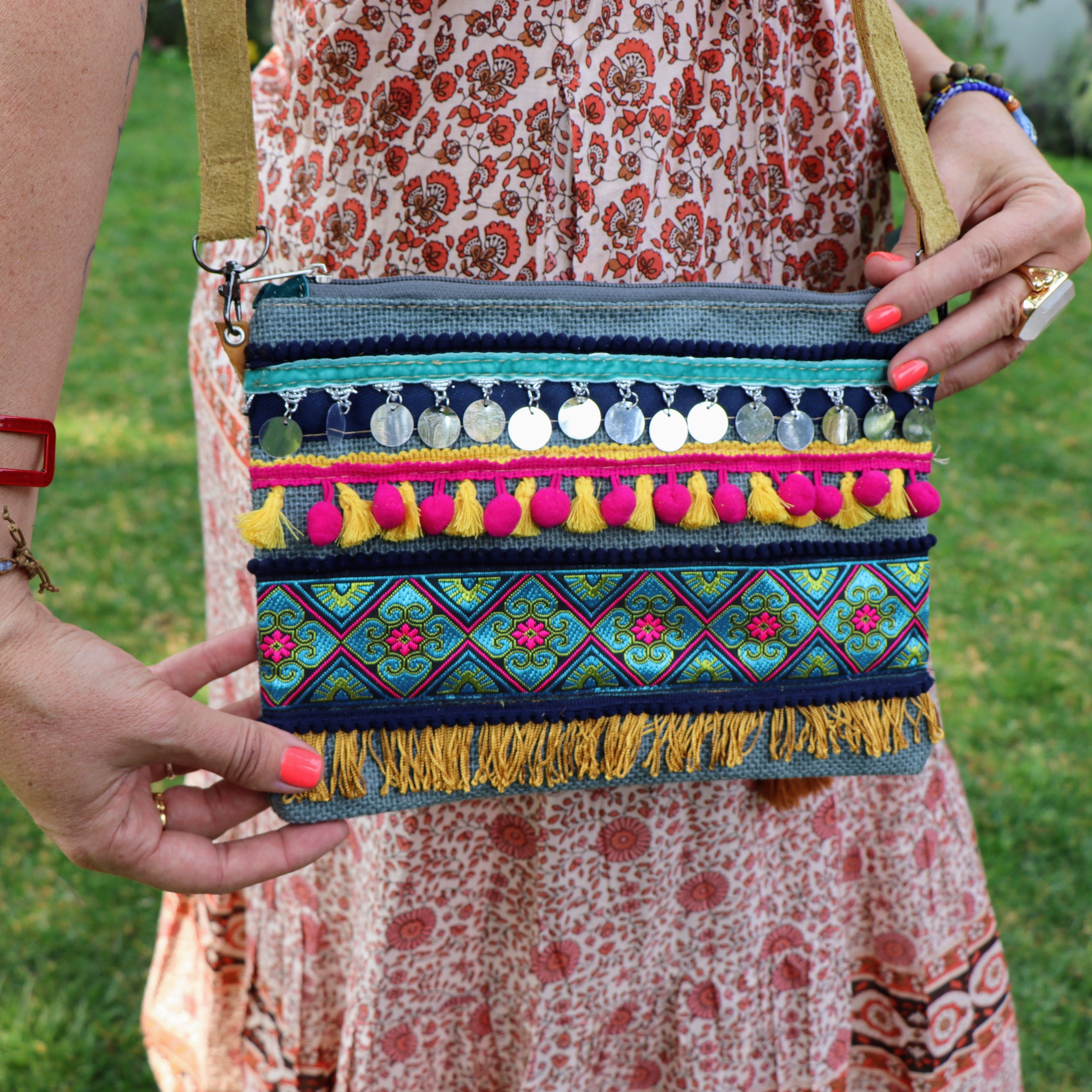 Cass crossbody bag in sun & sky