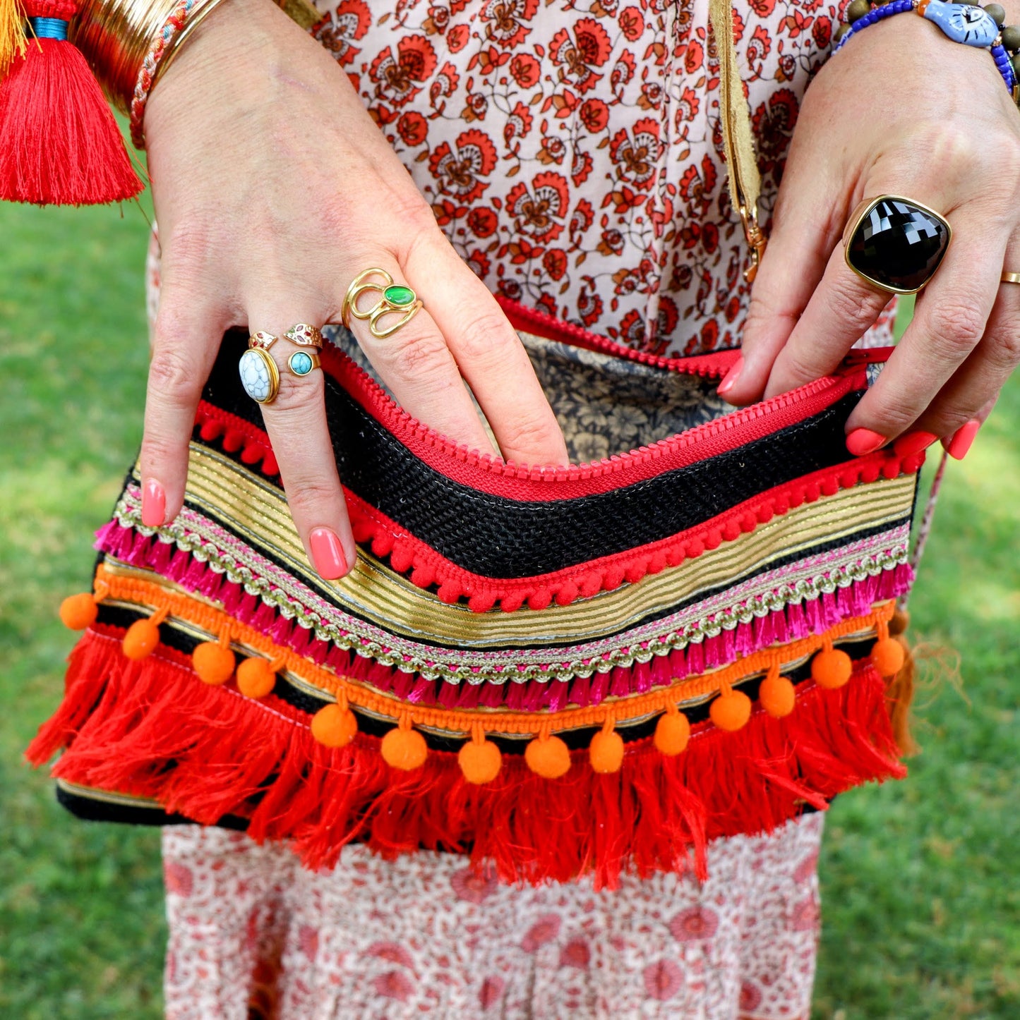 Cass crossbody bag in scarlet & onyx