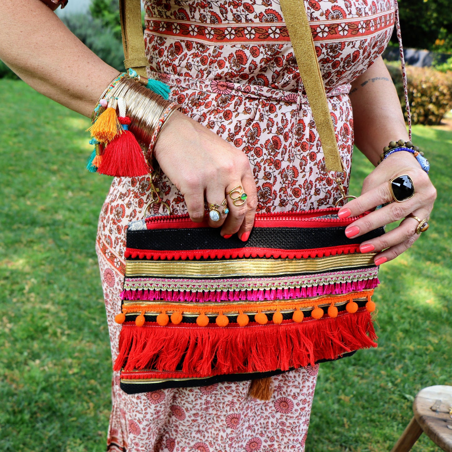 Cass crossbody bag in scarlet & onyx