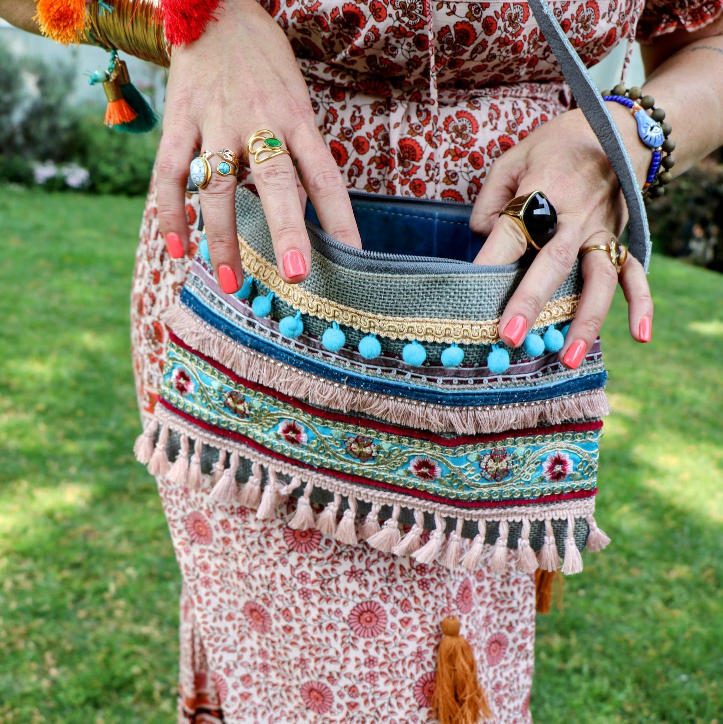 Cass crossbody bag in dusty rose & sky