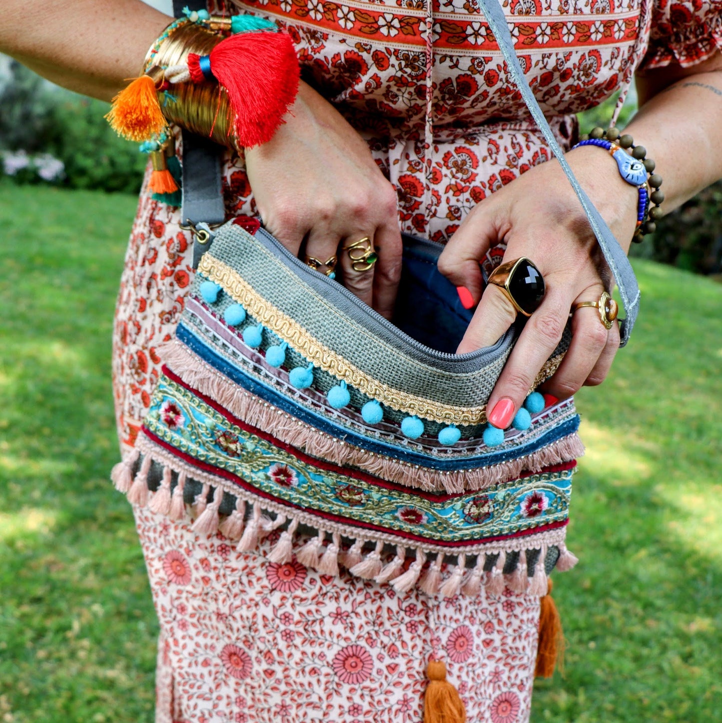 Cass crossbody bag in dusty rose & sky