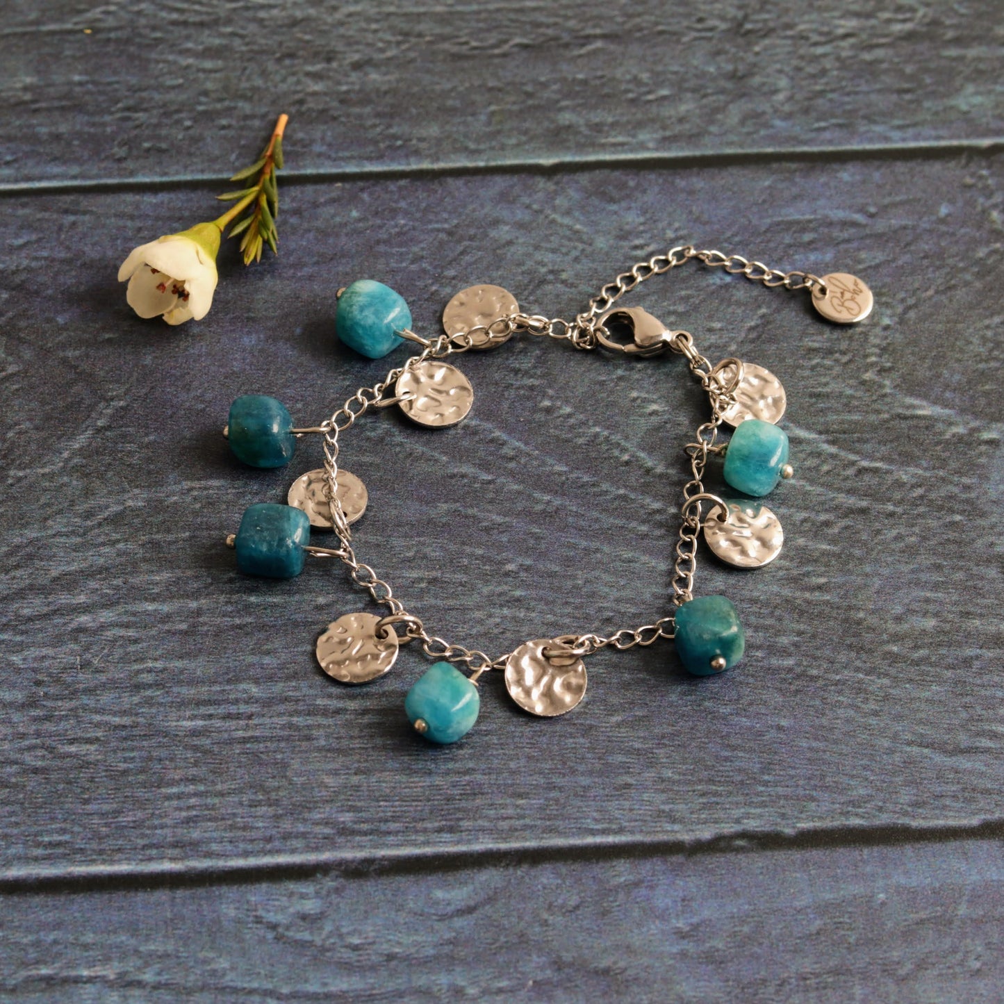 Apatite Hippie