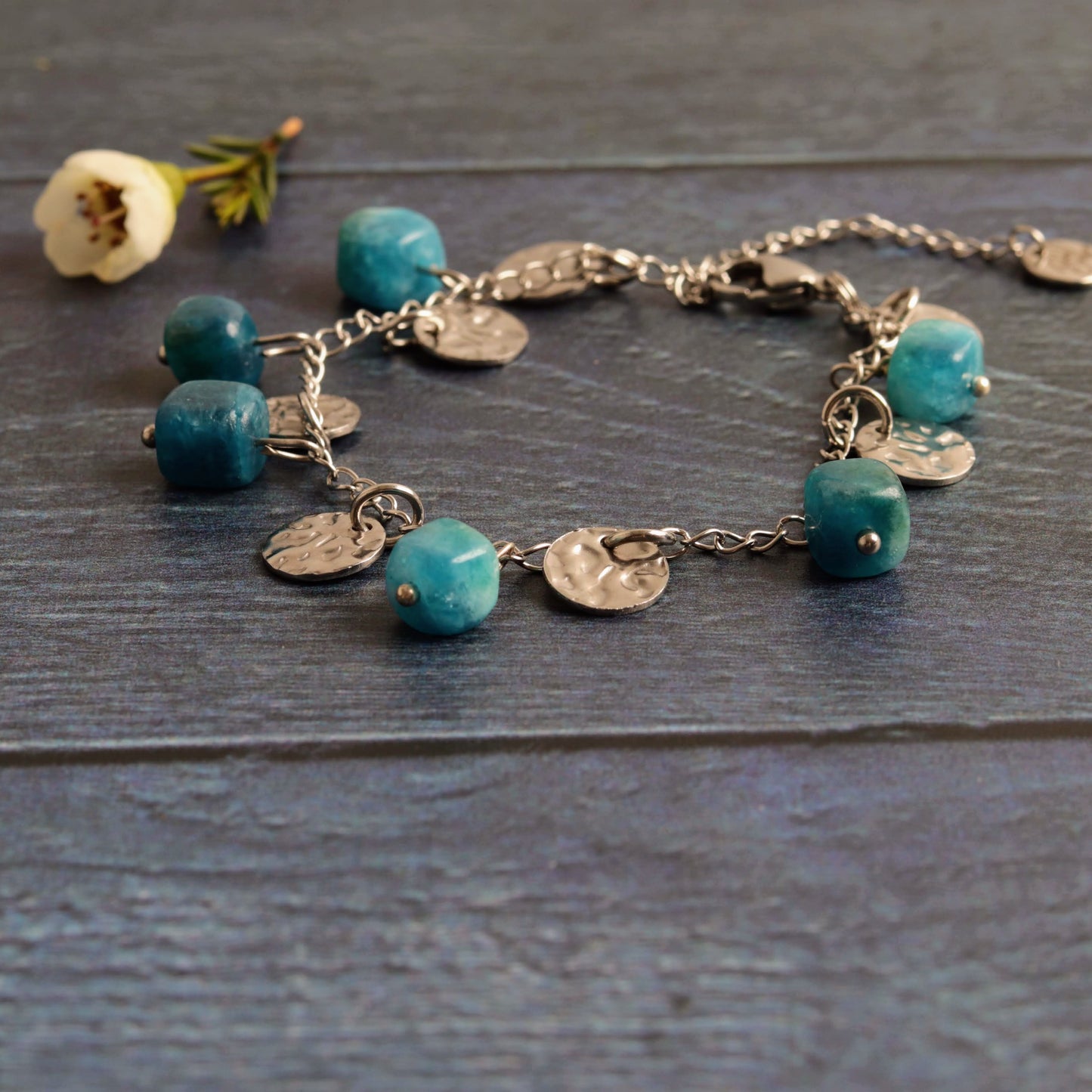 Apatite Hippie