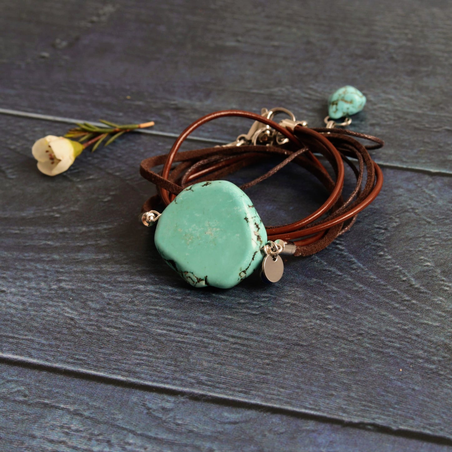 Howlite Hippie