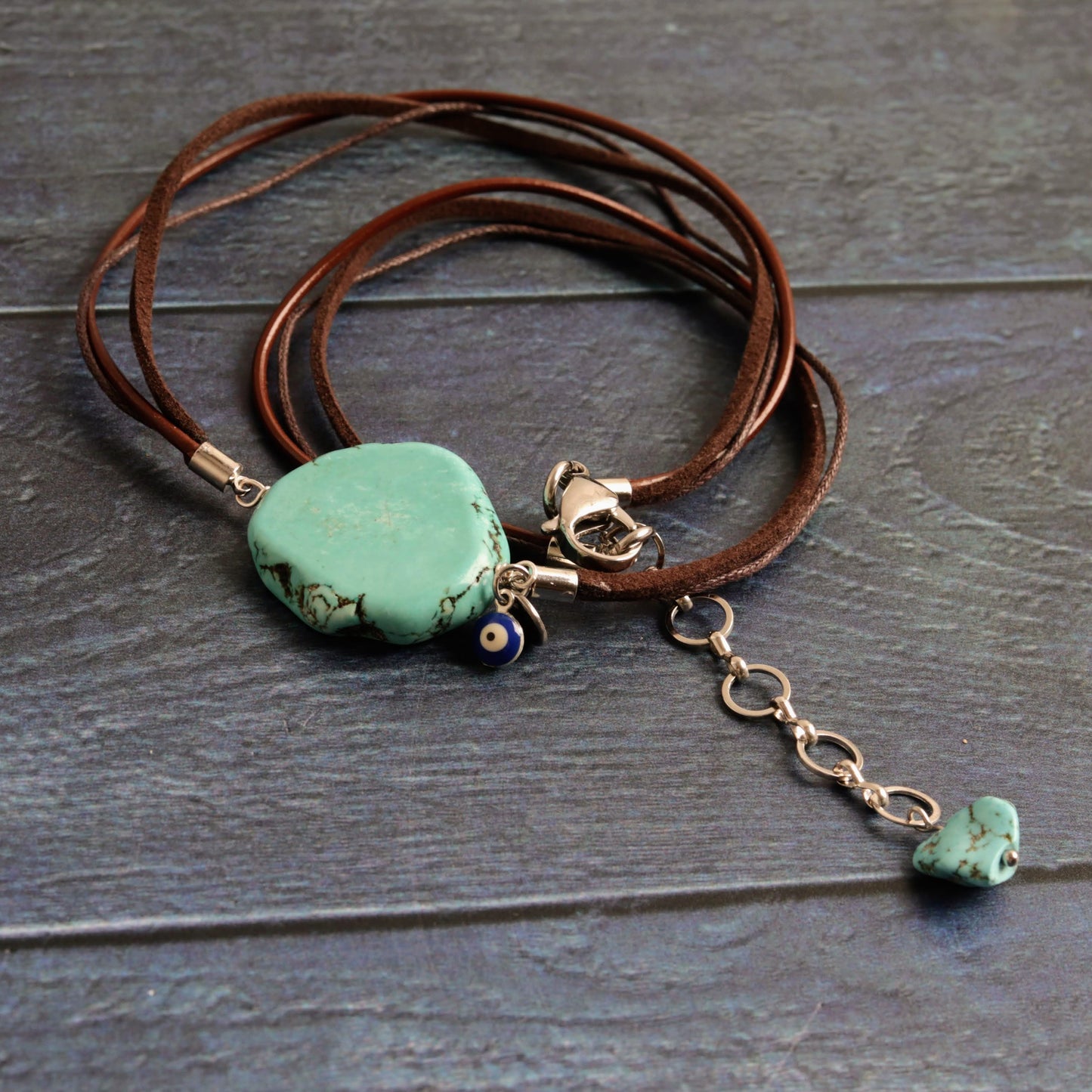 Howlite Hippie