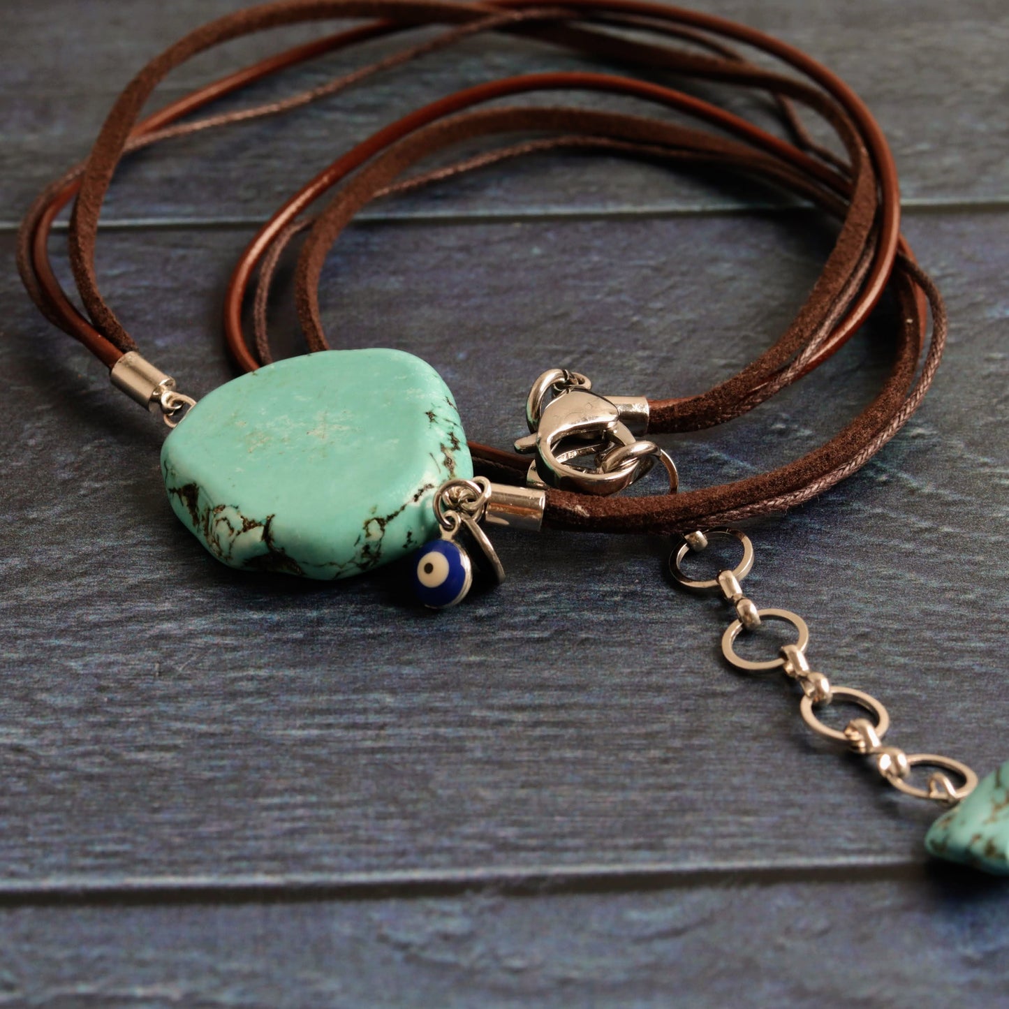Howlite Hippie