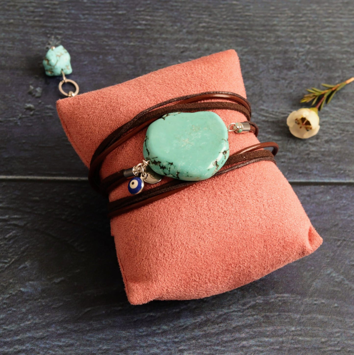 Howlite Hippie