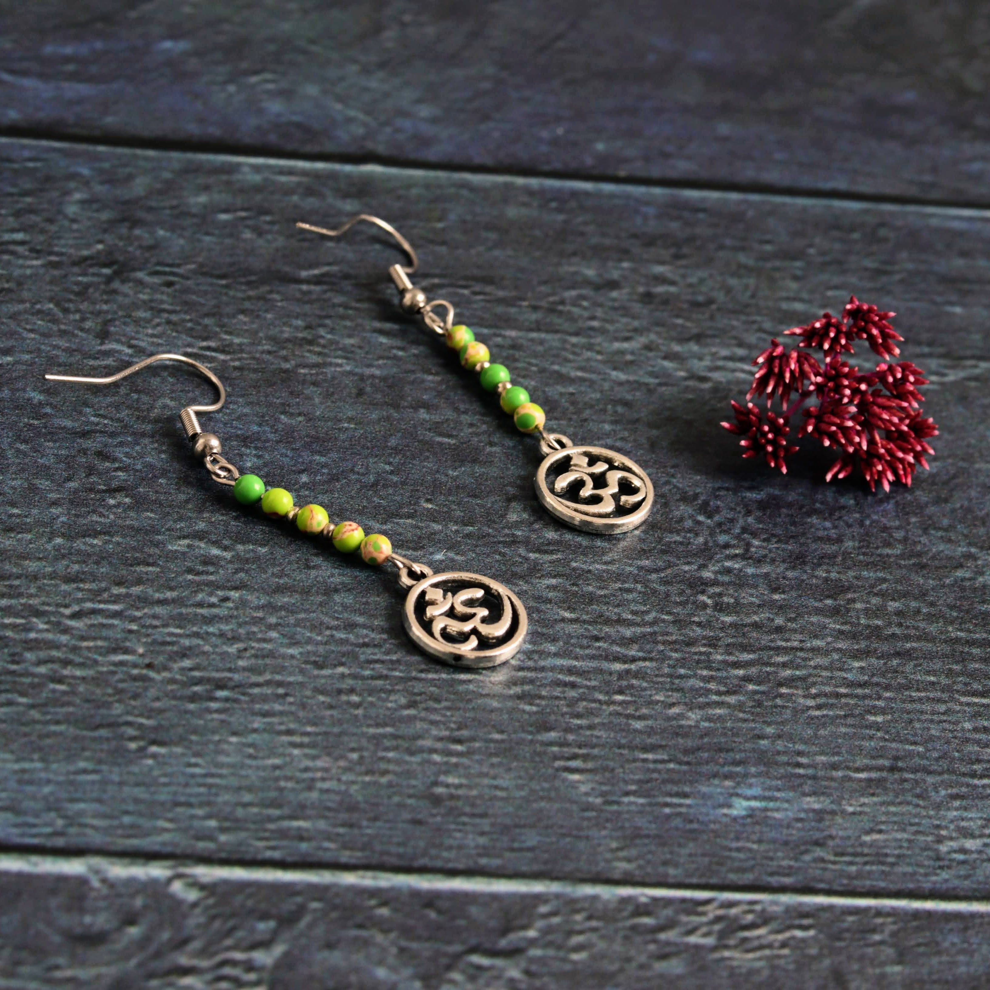 Lime & Silver Aum