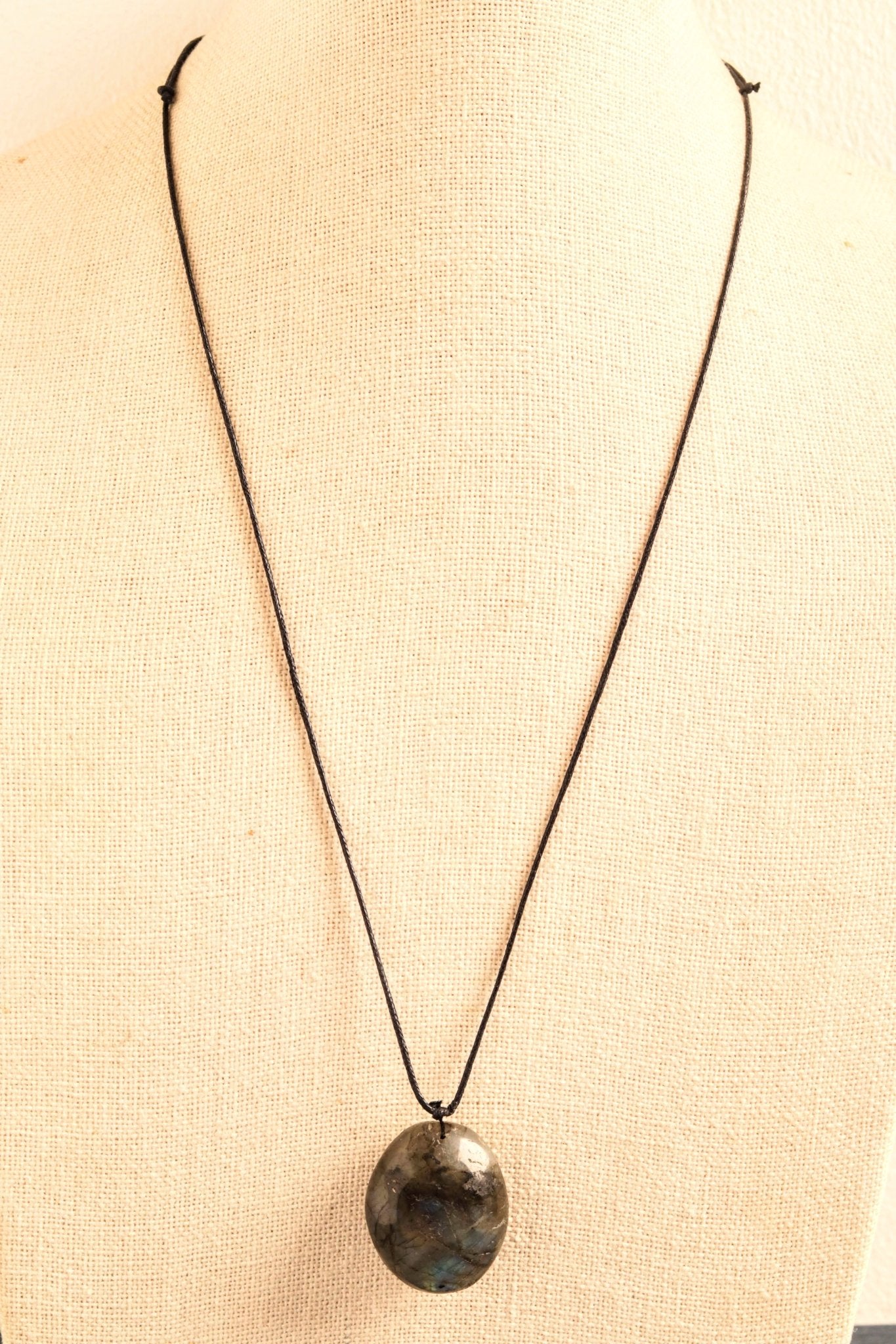 Held Close, Kept Dark- Handmade Jewellery - i am boho