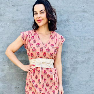 Savita in Peachy Posy